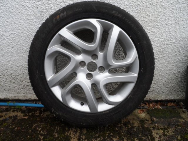Wheel with tyre for Renault Captur