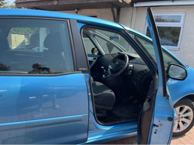 Citroen C4 Picasso  in Blue in Bognor Regis | Friday-Ad