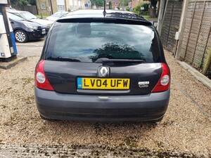 Renault Clio  in Horley | Friday-Ad