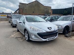 Peugeot 308 CC  in London | Friday-Ad