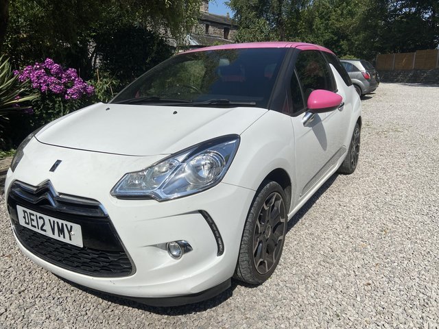 DS3 1.6 petrol  white with pink roof and dashboard