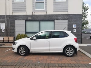 White Volkswagen Polo  Excellent Condition in Poole |