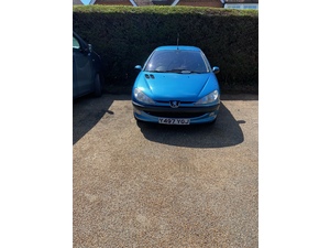 PEUGEOT 206 in Crawley | Friday-Ad