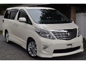 Toyota Alphard  in South Ockendon | Friday-Ad