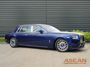 Rolls-Royce Phantom  in London | Friday-Ad
