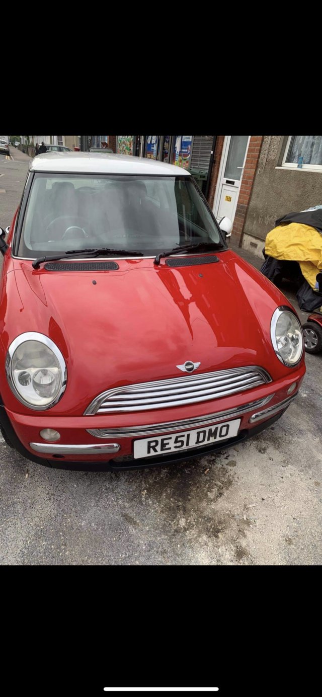 For sale Mini Cooper in red amazing car