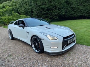 Nissan GT-R  in Redhill | Friday-Ad