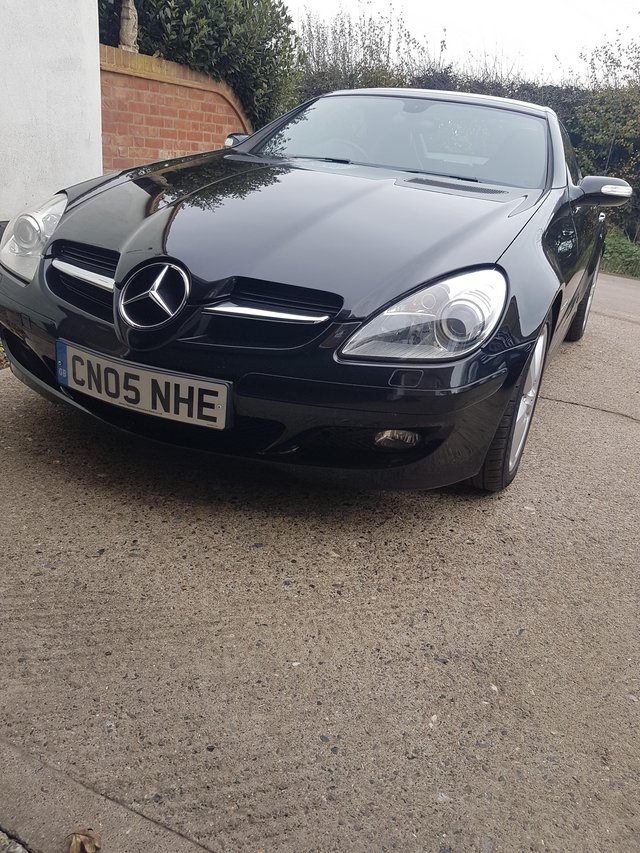 REDUCED ******* Beautiful Mercedes SLK 200 AUTO. .