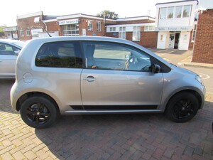 SEAT Mii  in Westerham | Friday-Ad