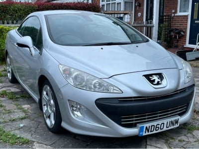 Peugeot  in Silver in London | Friday-Ad