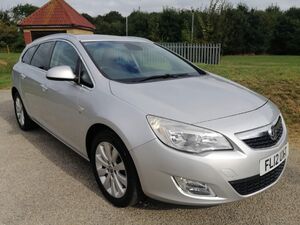 Vauxhall Astra  in Witham | Friday-Ad