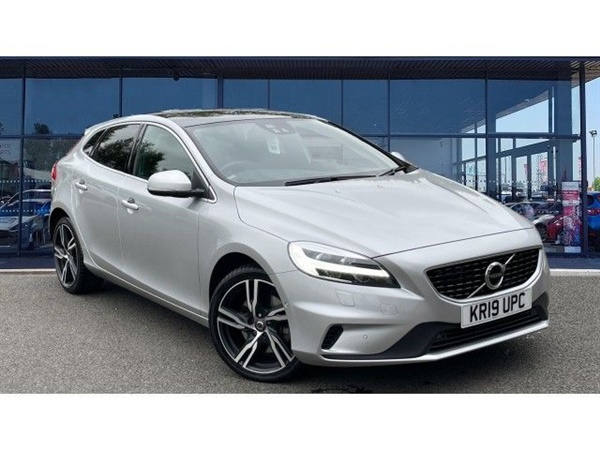 Volvo V40 D] R DESIGN Edition 5dr Geartronic