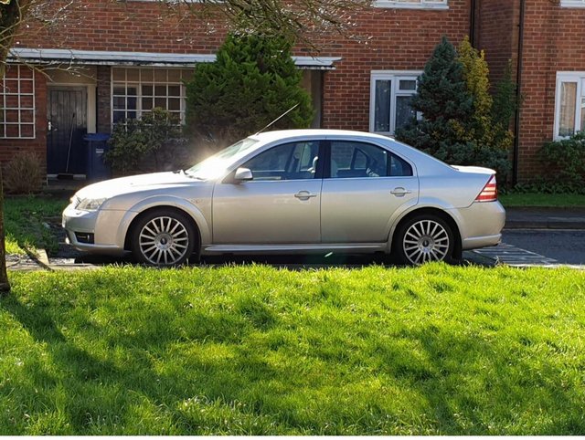 Ford mondeo st 220 silver 4 door