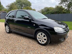 Vauxhall Corsa  in Staines | Friday-Ad