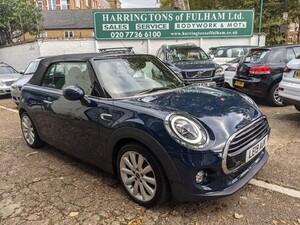Mini Convertible  in London | Friday-Ad