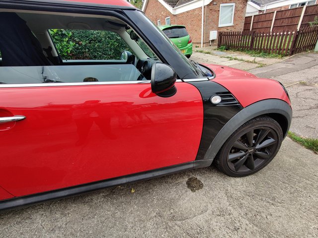 MINI COOPER CLUBMAN , FOR SALE, 6 SPEED MANUAL GEARBOX.