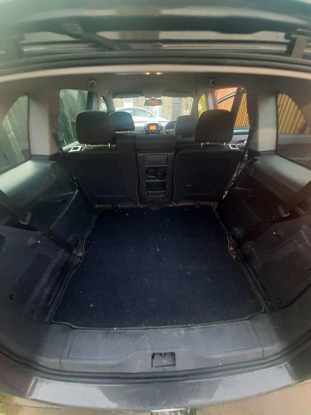 Vauxhall zafira 1.7l design 7 seats