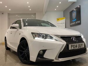 Lexus Ct 200h  in London | Friday-Ad