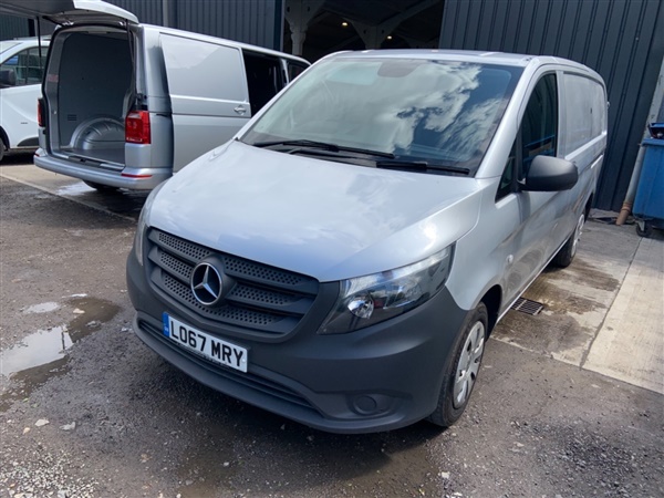 Mercedes-Benz Vito 111 CDI LONG WITH AIR CONDITIONING