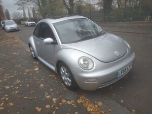 Volkswagen Beetle  in London | Friday-Ad