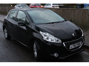 Peugeot  Black in Reigate | Friday-Ad