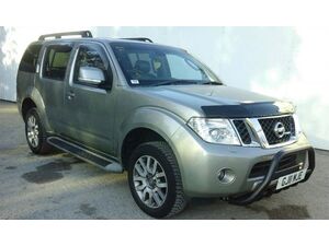 Nissan Pathfinder  in London | Friday-Ad