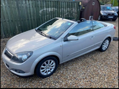Vauxhall Astra  in BEIGE in Ryde | Friday-Ad