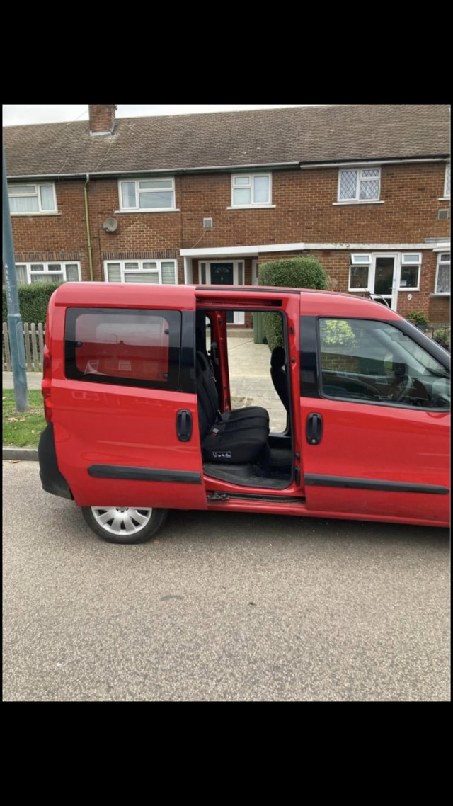 Vauxhall combo crew van  red