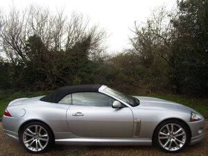 Jaguar XK  in High Wycombe | Friday-Ad