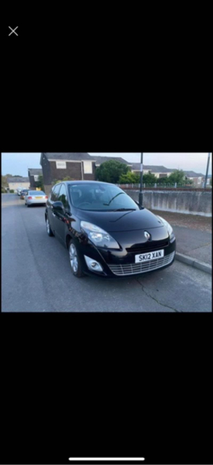 Renault grand Scenic in Crawley | Friday-Ad