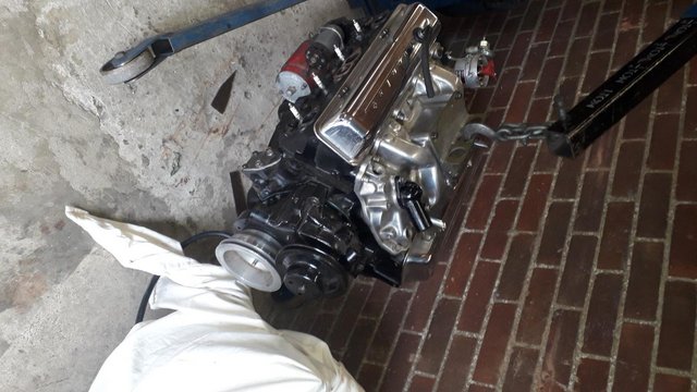 350 chevy v8 engine 5.7ltr with new distributor.