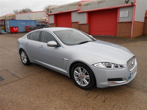 Jaguar XF 2.2d Luxury (s/s) 4dr