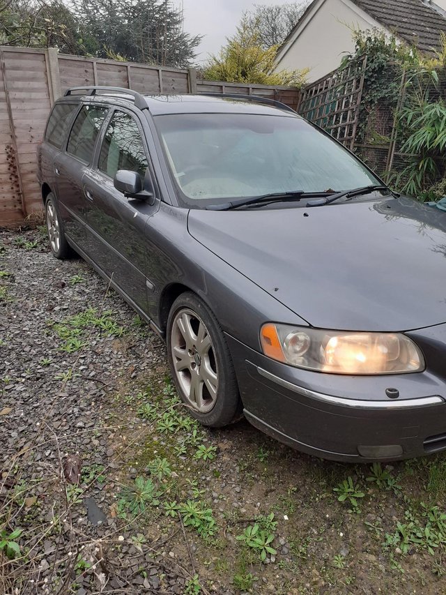 volvo estate v70 se automatic mot 25 may  cc