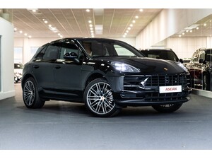 Porsche Macan  in London | Friday-Ad