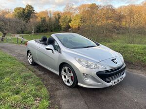 Peugeot 308 CC  in London | Friday-Ad