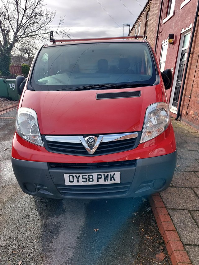 Vauxhall vivaro van red like new inside