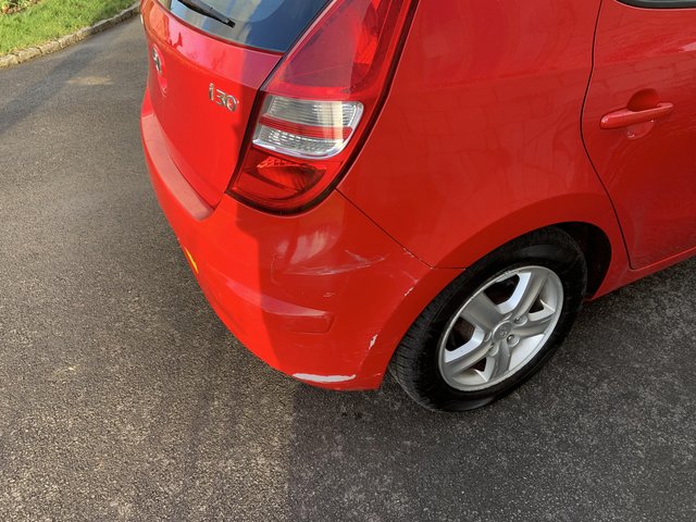 HYUNDAI i30 COMFORT  ENGINE RED