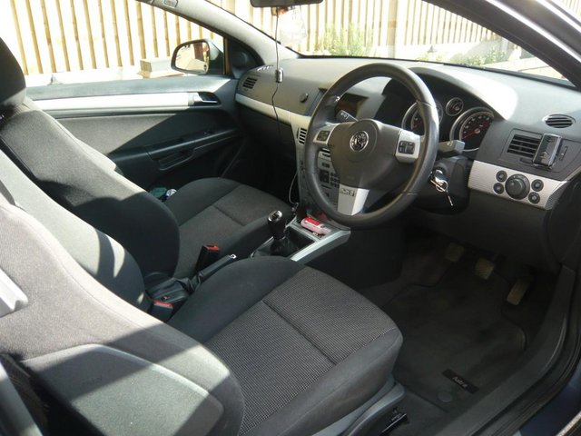 VAUXHALL ASTRA S R I / 3 DOOR 61 PLATE IN BLUE