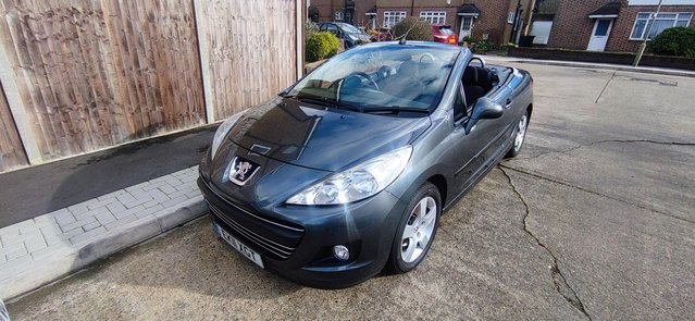 Peugeot 207 cc  with only 