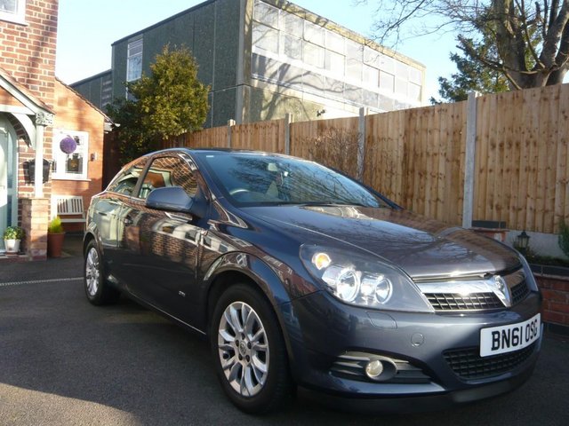 VAUXHALL ASTRA1.6 S R I / 3 DOOR 61 PLATE IN BLUE