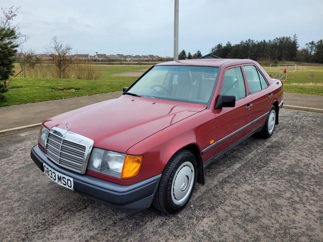 Future Classic! Mercedes-Benz 230E Auto  mileage 48k