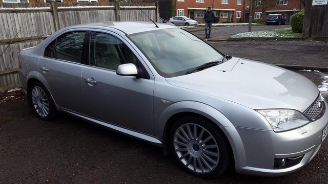 Ford mondeo st220 saloon for sale