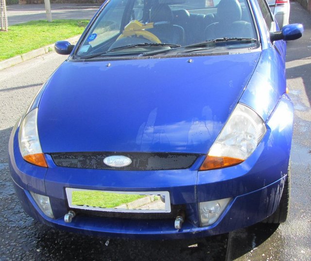 FORD SPORTKA 1.6 TOW CAR WITH BRAKED A FRAME