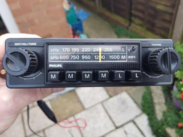Philip's car radio was fitted to Ford cortina
