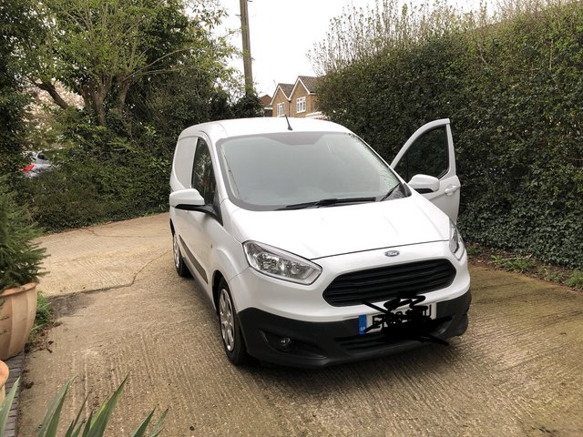 Ford transit courier trend 