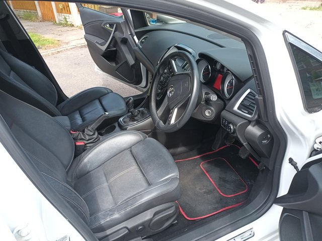 Vauxhall atra elite 1.6 5 door hatchback