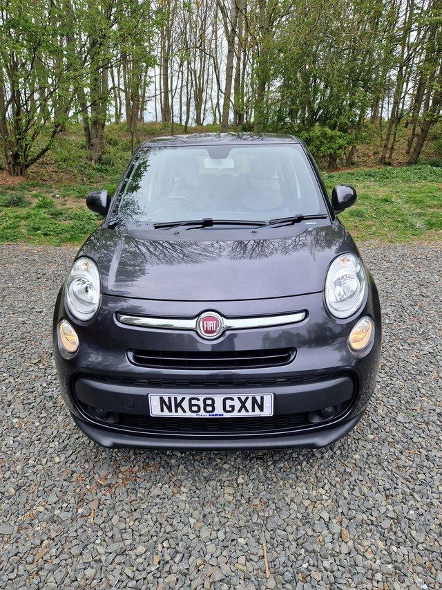 7 Seater car MPV Fiat 500L Grey