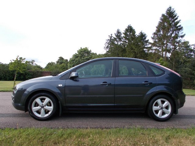 Ford Focus 1.6 Zetec () FSH MOT 2 keys cambelt done