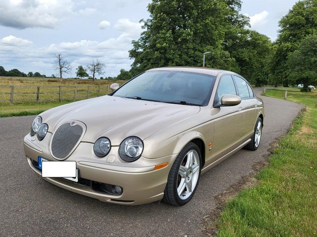 Jaguar S Type R 4.2 Supercharged in Topaz