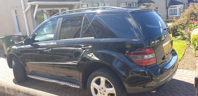 Mercedes ML 320 (Sport -) (Price reduced for early sale